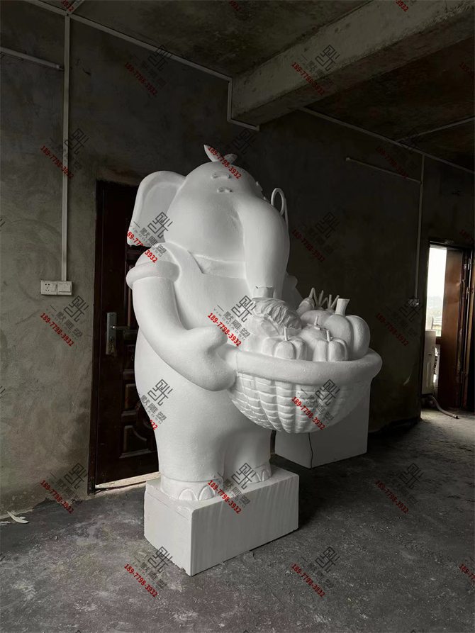南宁市卡通形象雕塑